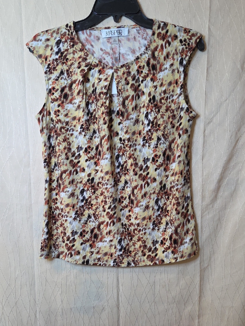 Kasper Women's Sleeveless Animal Print Camisole in Brown and Cream
